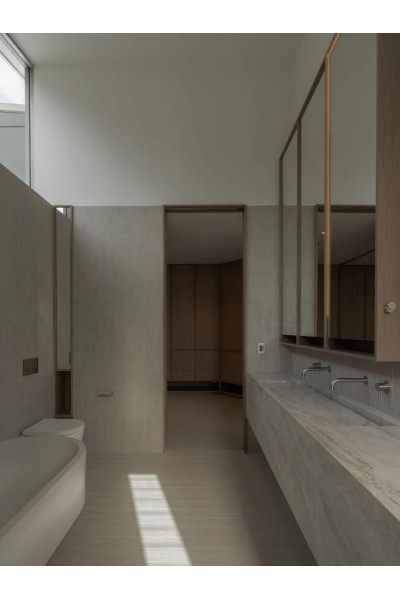 CHALK TRAVERTINE HYBRID