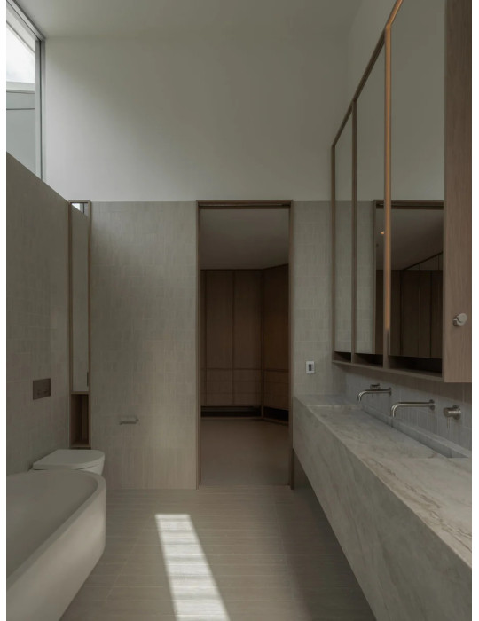 CHALK TRAVERTINE HYBRID