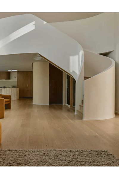 SUPERWHITE TRAVERTINE FLUTES