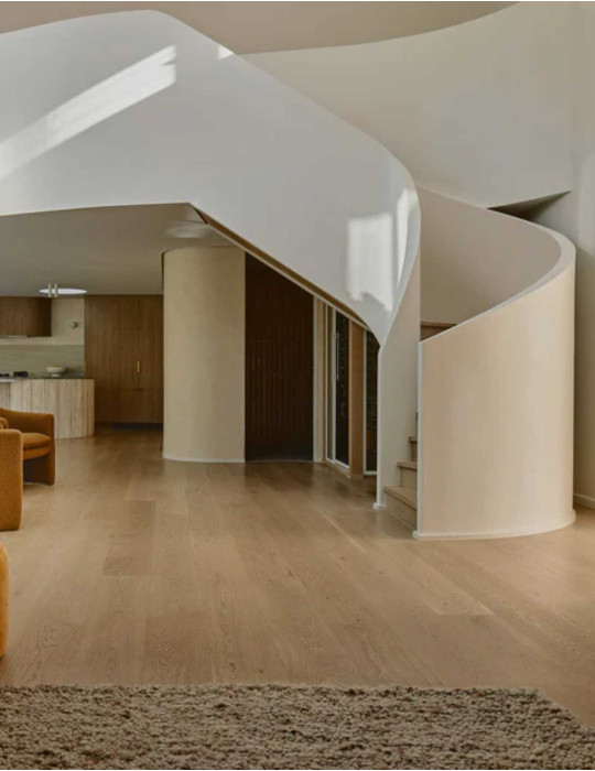 SUPERWHITE TRAVERTINE FLUTES