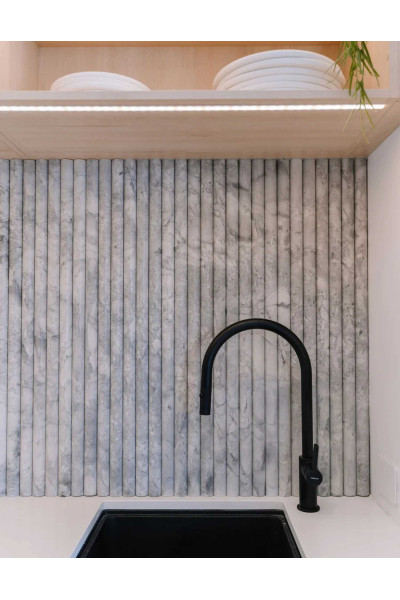 SUPERWHITE QUARTZITE FLUTES