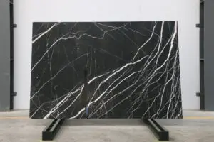NERO MARQUINA