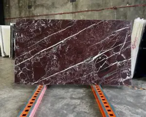 ROSSO LEVANTO